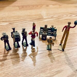 Vintage 9 Piece Metal Rare 1930’s Military Men, Britain’s Circus Clown on Stilts